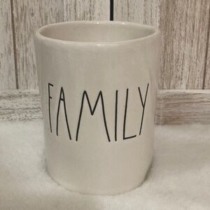 Rae Dunn  Family Candle